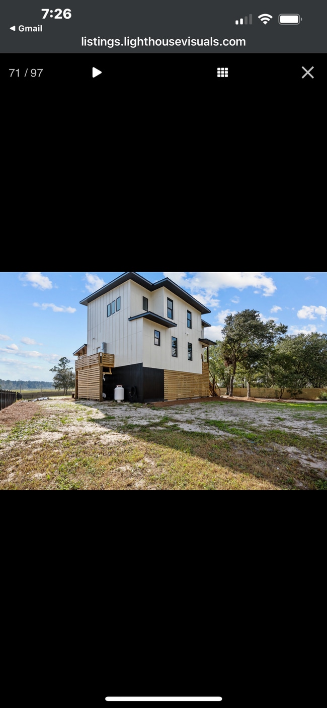 property at 9202 River Rd