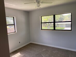 849 Center Ln in Clermont, FL - Foto de edificio - Building Photo