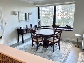 65 E India Row, Unit 4E in Boston, MA - Building Photo - Building Photo