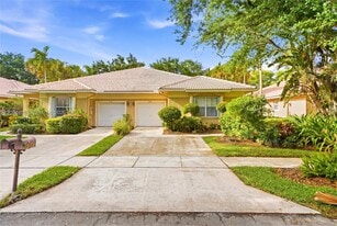 2513 Coral Trace Pl in Delray Beach, FL - Building Photo