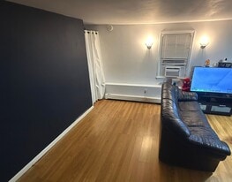 41 Johnson St in Trumbull, CT - Building Photo