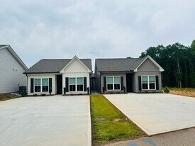 190 Mill St in Pelzer, SC - Building Photo
