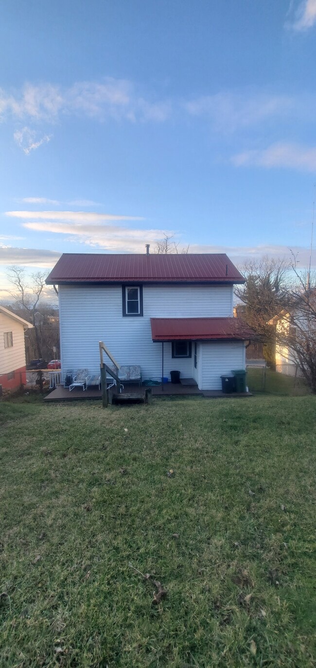 368 Gilmore St in Morgantown, WV - Building Photo - Building Photo