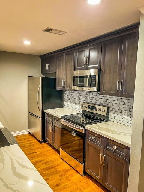 15575 Marina Dr in Montgomery, TX - Building Photo - Building Photo