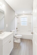 7206 SW 43 Pl in Gainesville, FL - Building Photo - Building Photo