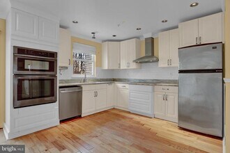 3902 Cotton Tree Ln in Burtonsville, MD - Building Photo - Building Photo