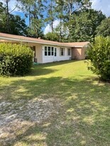 384 State Rd S-38-1203 in Orangeburg, SC - Building Photo