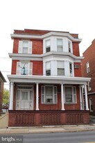 36 S Potomac St, Unit #3 in Waynesboro, PA - Building Photo