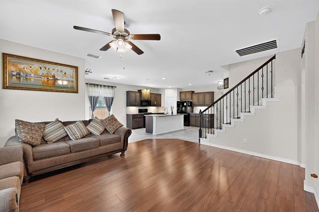 9137 Grovehurst Rd in Fort Worth, TX - Building Photo