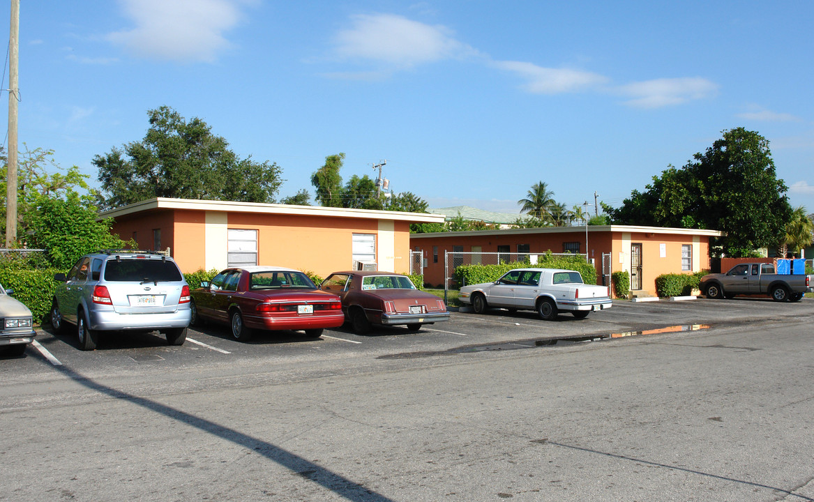 Fort Lauderdale Apartments in Fort Lauderdale, FL - Building Photo