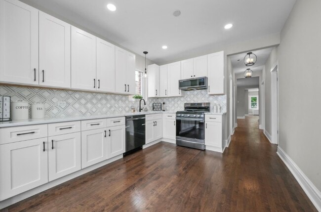1935 Elmwood Ave, Unit 1935 Elmwood Ave Berwyn