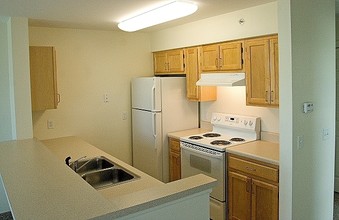 Brookside Apartments in Canandaigua, NY - Building Photo - Interior Photo