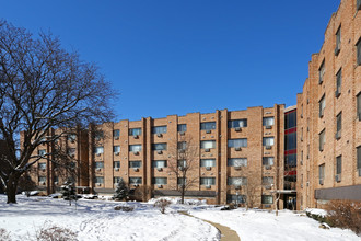 Catherine Courts in Chicago, IL - Foto de edificio - Building Photo