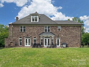 5528 Providence Rd in Charlotte, NC - Building Photo - Building Photo