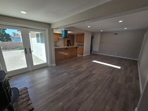 134 Verde Vista Dr in Thousand Oaks, CA - Building Photo - Building Photo