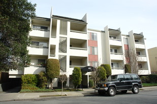 401 Stannage Ave Apartments