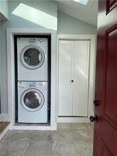 102 3rd Beach Rd in Middletown, RI - Building Photo - Building Photo