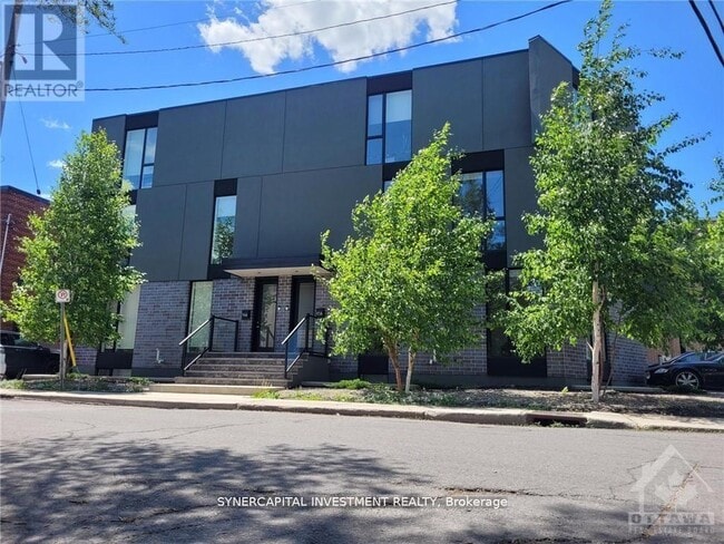 property at 14B Chapleau Ave