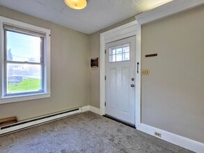 1042 Martindale Rd, Unit 1042 in Ephrata, PA - Foto de edificio - Building Photo