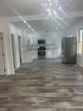 477 Hilldale Ave in Haverhill, MA - Building Photo - Building Photo