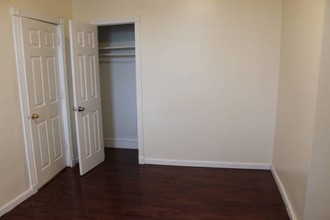 6131 Jefferson St in West New York, NJ - Building Photo - Interior Photo