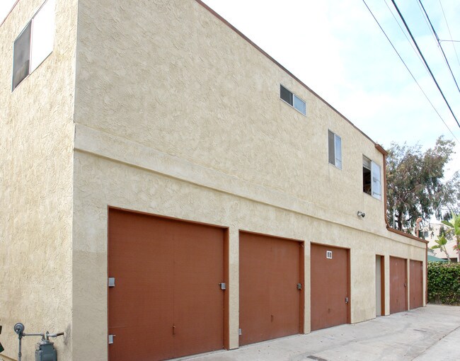 4073 Kendall St in San Diego, CA - Building Photo - Building Photo