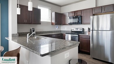 225 Walden Village Ln, Unit 312 in Nashville, TN - Foto de edificio - Building Photo