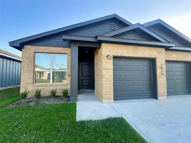 property at 2913 Quail Rdg Ln