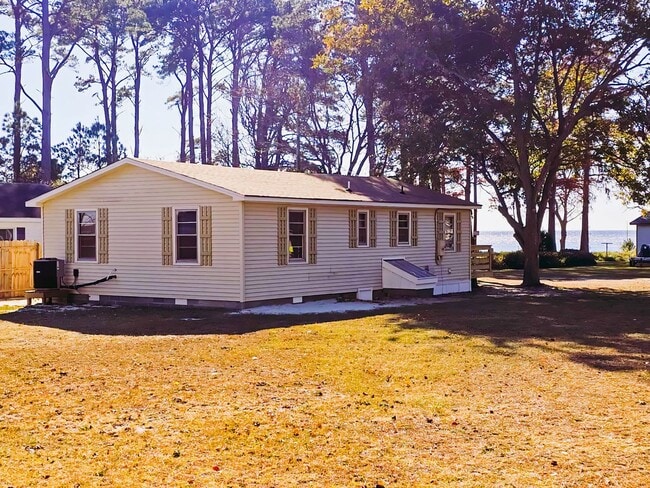 property at 125 N River Dr