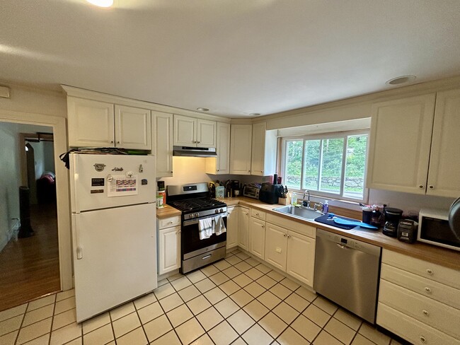 23 Heath St, Unit 1