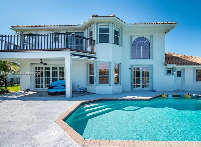 3249 Muirfield in Weston, FL - Building Photo - Building Photo