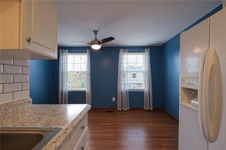 84 Cortland Dr W in Mckees Rocks, PA - Building Photo - Building Photo