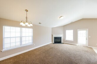 254 Ivy Hills Cir in Calera, AL - Building Photo - Building Photo