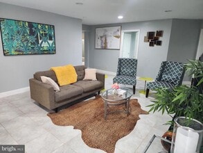 7571 Holly Ridge Dr in Glen Burnie, MD - Building Photo - Building Photo