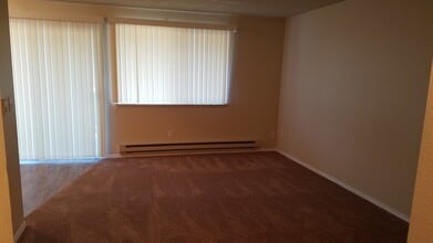 Burien Place Apartment Homes in Burien, WA - Foto de edificio - Interior Photo