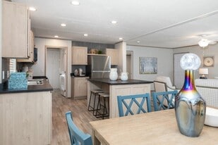 5507 Colonial Trail in Kalamazoo, MI - Building Photo