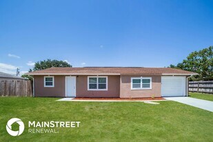 2285 Kent St NE in Palm Bay, FL - Building Photo