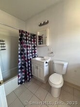 68 Anderson St in Naugatuck, CT - Building Photo - Building Photo