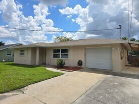 4040 Fleet Ln in Sarasota, FL - Building Photo