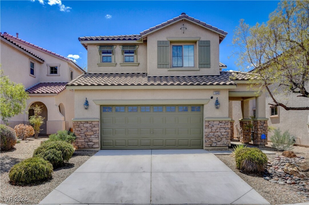 1649 Yellow Tulip Pl in Henderson, NV - Building Photo