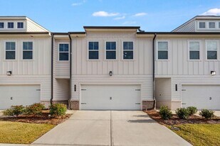 420 Pt Pl Dr in Loganville, GA - Building Photo