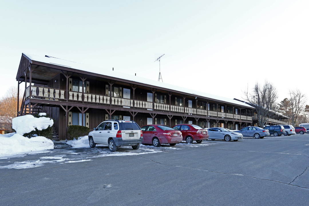 Zodiac Village Apartments in Ayer, MA - Building Photo