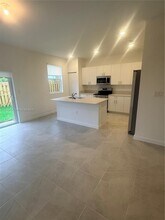 2746 SE 24th Terrace in Homestead, FL - Building Photo - Building Photo