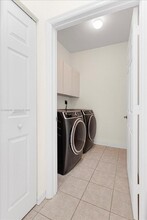 7620 S Aragon Blvd in Sunrise, FL - Foto de edificio - Building Photo