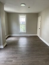235 S. State Street in Marion, OH - Foto de edificio - Interior Photo
