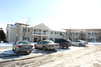 Sugar Mill Senior Apartments in Charlotte, MI - Building Photo - Building Photo