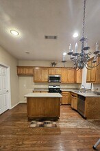 8409 Romanway Dr in Dallas, TX - Building Photo - Building Photo