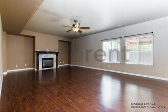2422 Carson Ave in Clovis, CA - Building Photo - Building Photo