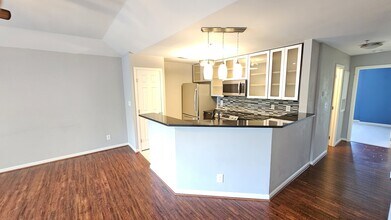 517 N Graham St in Charlotte, NC - Building Photo - Building Photo