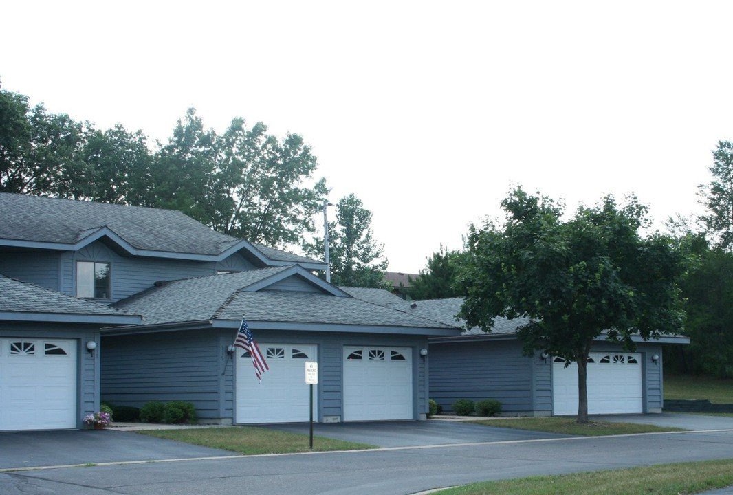 Westover Park Apartments in Eau Claire, WI - Building Photo